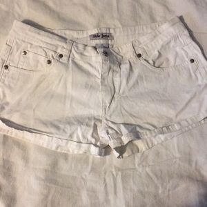 NEW “SUKO JEANS” SIZE 5!! WHITE SHORTS!!
